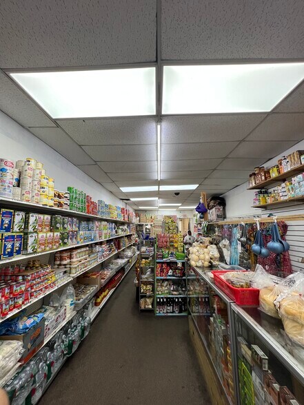 More Photos Of 304-306 S Orange Ave, Newark Storefront Retail Residential For Sale