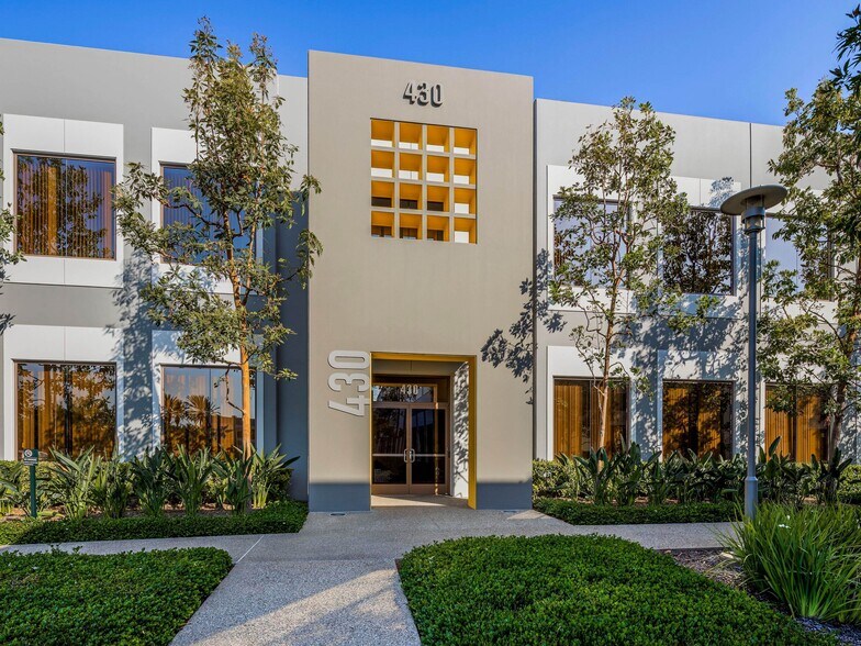 More Photos Of 200 Commerce Dr, Irvine Unknown For Lease