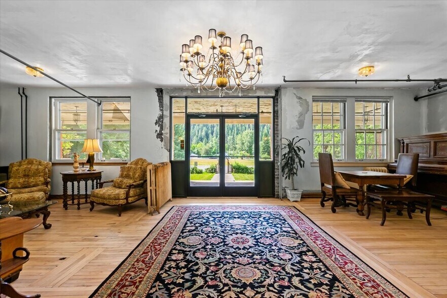 More Photos Of 99 Satherfield Rd, Silverton Hospitality For Sale