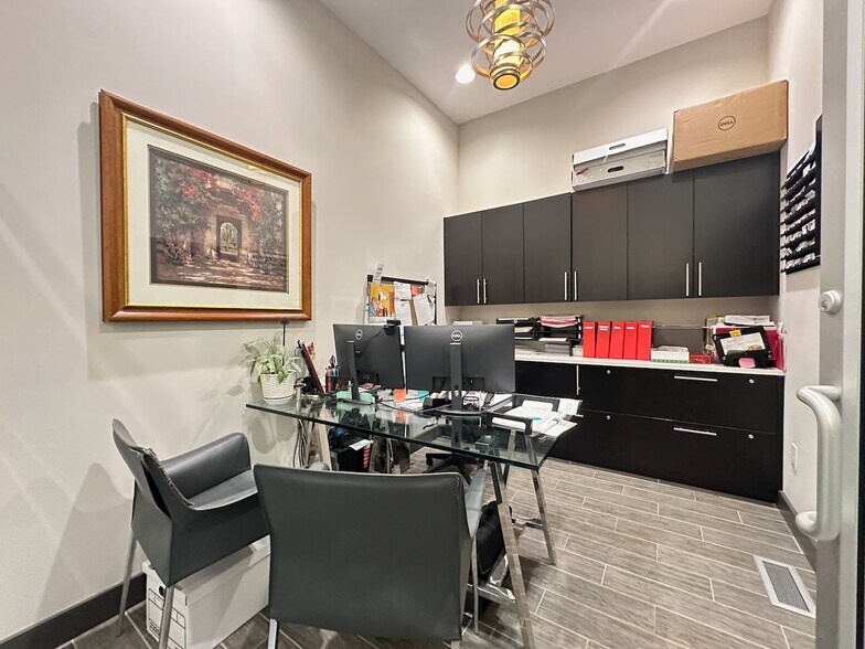 More Photos Of 15 E Martin St, Raleigh Storefront Retail Residential For Sale