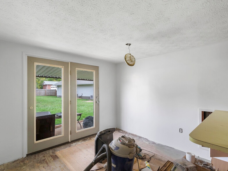 More Photos Of 505 E Main St, Burnsville Apartments For Sale