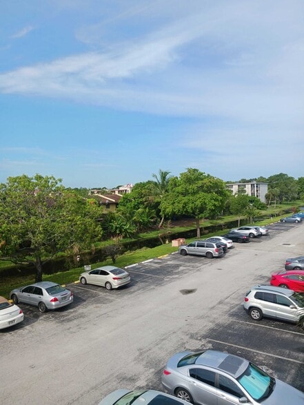 More Photos Of 2901 NW 48th Ave, Lauderdale Lakes Apartments For Sale