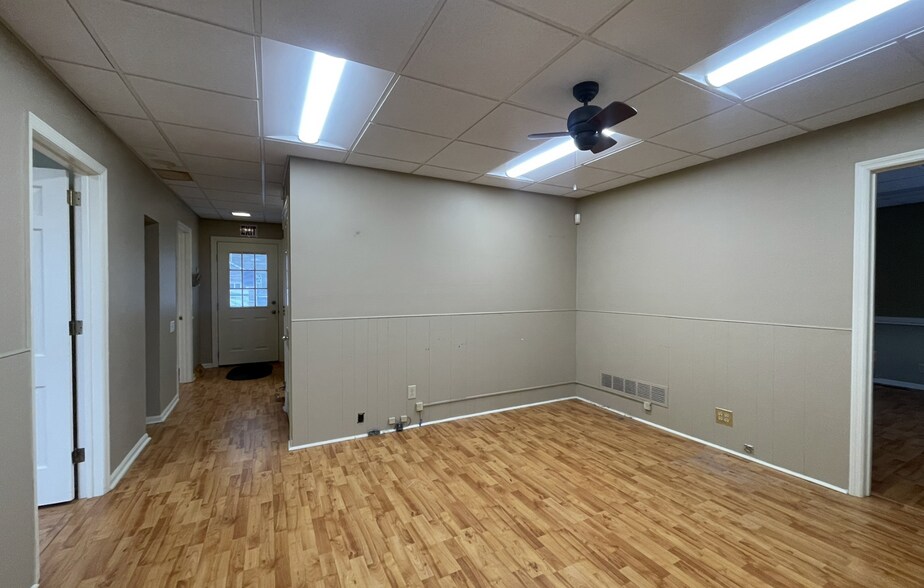 More Photos Of 707 Philadelphia Pike, Wilmington Office For Sale