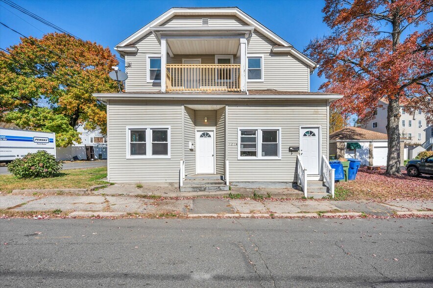 More Photos Of 121 Hillview Ave, Waterbury Apartments For Sale
