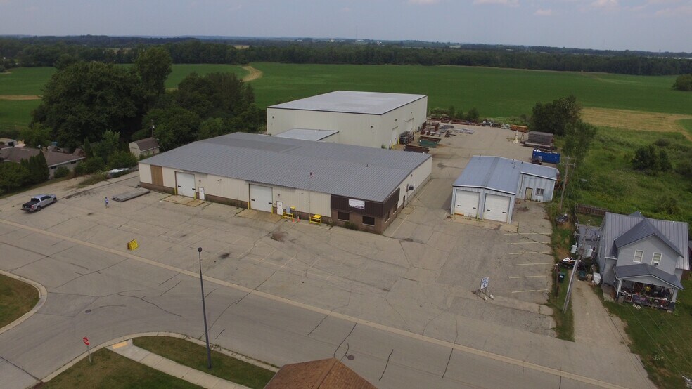 More Photos Of 420 W Main St, Coleman Industrial For Sale