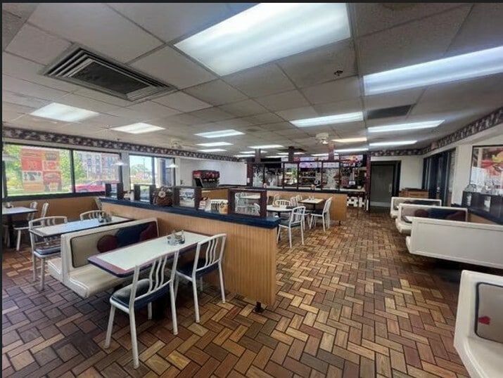More Photos Of 515 4th St N, La Crosse Fast Food For Sale