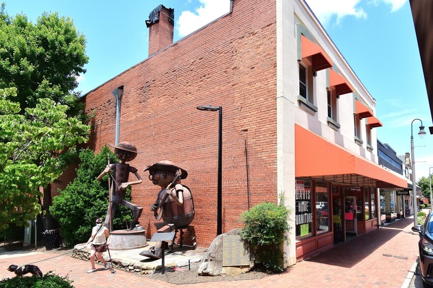 More Photos Of 93 N Main St, Waynesville Storefront Retail Office For Sale