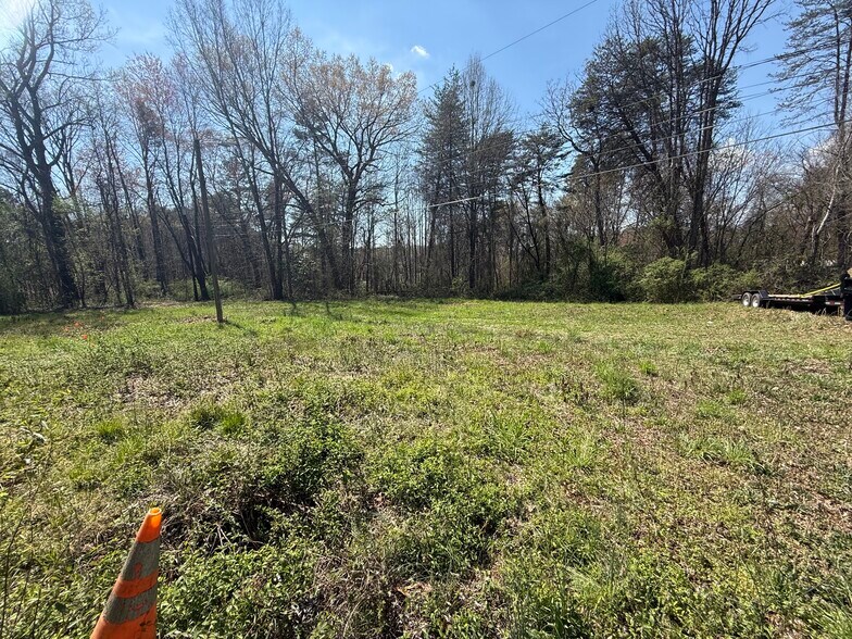 More Photos Of 3004 Rent Rd, Yadkinville Multifamily For Sale