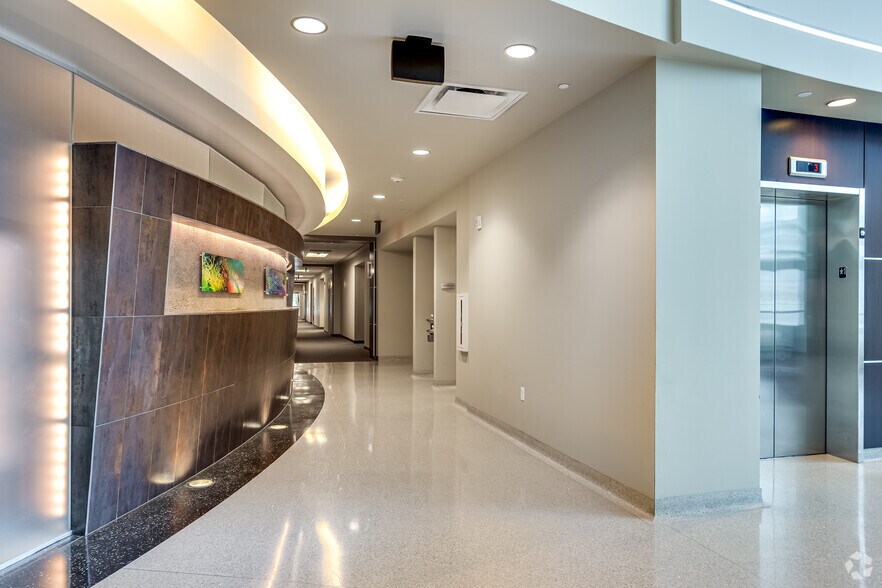 More Photos Of 11970 N Central Expy, Dallas Medical For Lease
