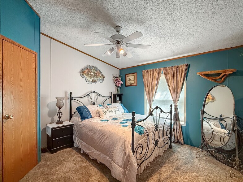More Photos Of 5955 Sawmill Mesa Rd, Delta Specialty For Sale
