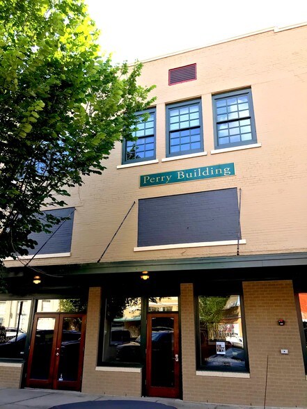 More Photos Of 208 N Bryan Ave, Bryan Office Residential For Lease