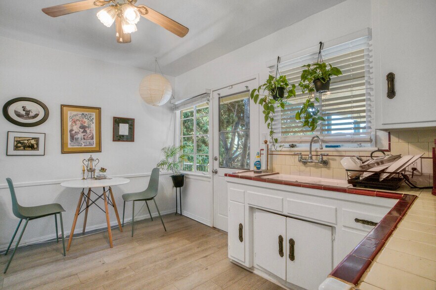 More Photos Of 1150 Masselin Ave, Los Angeles Apartments For Sale