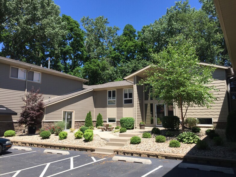 Primary Photo Of 802 Wabash Ave, Chesterton Office For Lease