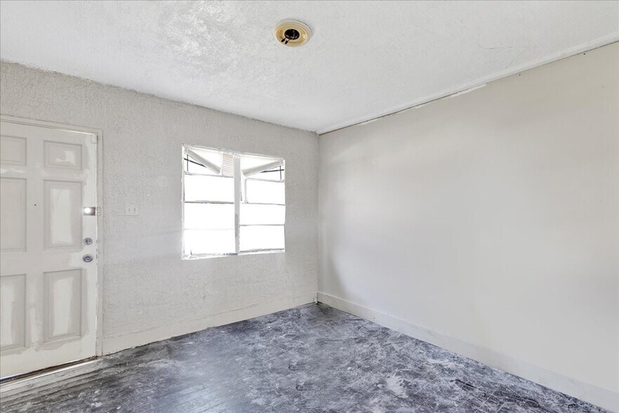 More Photos Of 608 1st St S, Birmingham Apartments For Sale