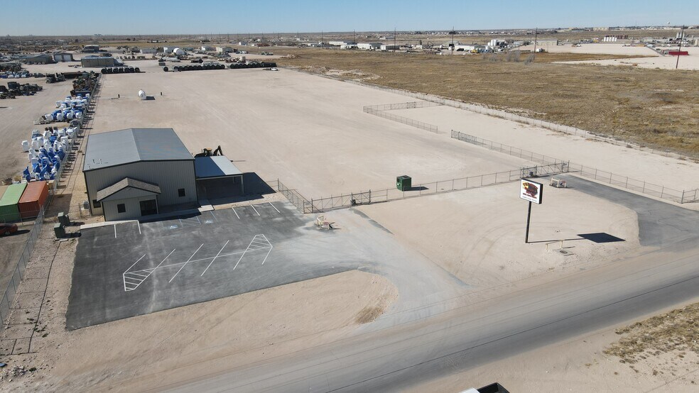 More Photos Of 2605 French dr, Hobbs Industrial For Lease