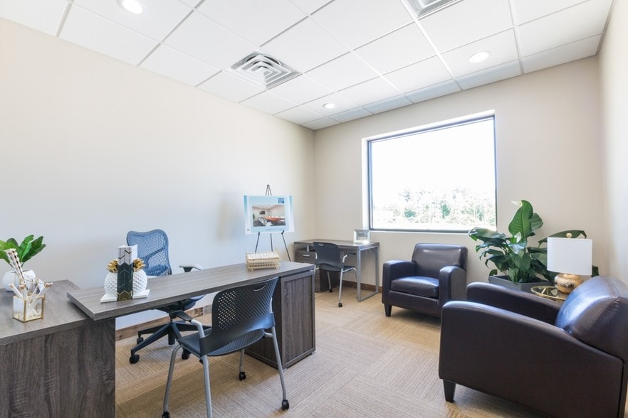 More Photos Of 1310 Rayford Park Rd, Spring Flex For Lease