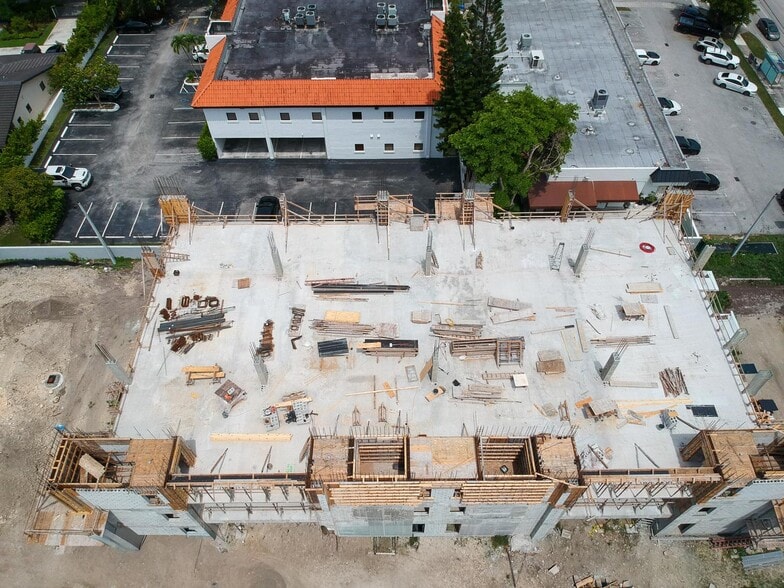 More Photos Of 9945 Sunset Dr, Miami Medical For Lease
