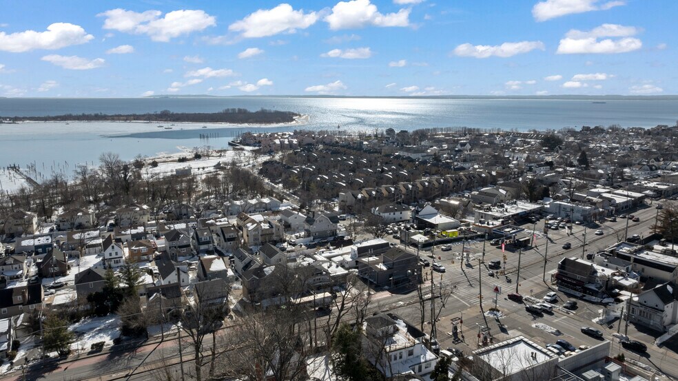 More Photos Of 3990 Hylan Blvd, Staten Island Freestanding For Sale