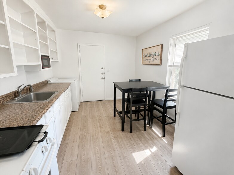More Photos Of 4630 13th Ave, Sacramento Apartments For Sale