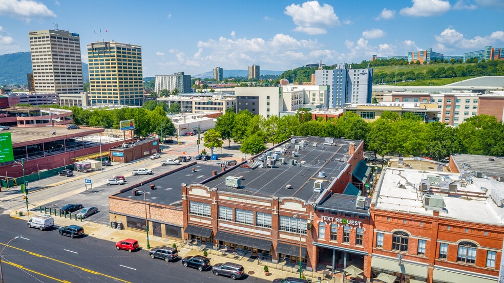 More Photos Of 420 Broad St, Chattanooga Storefront For Lease