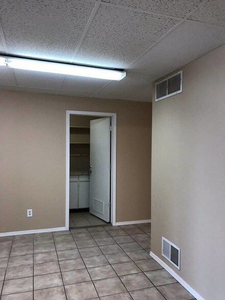 More Photos Of 3100 S Rural Rd, Tempe Office Residential For Lease