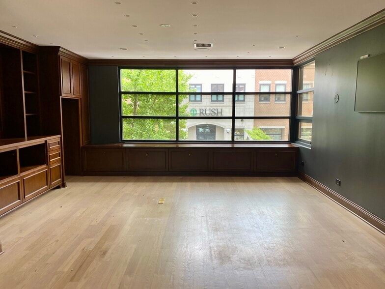 More Photos Of 33 E 1st St, Hinsdale Storefront Retail Residential For Sale