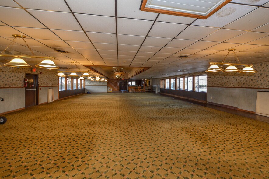 More Photos Of 59 S Wyoming Ave, Edwardsville Freestanding For Lease