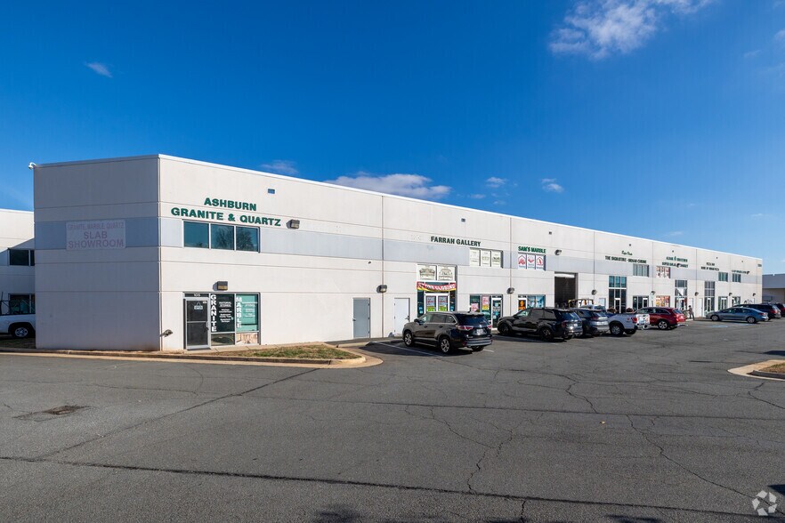 More Photos Of 21760 Beaumeade Cir, Ashburn Light Distribution For Lease