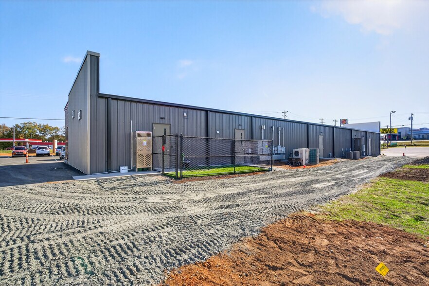 More Photos Of 201-229 Charlotte Hwy, Lyman Unknown For Lease