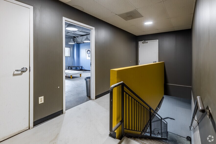 More Photos Of 351 Marietta St NW, Atlanta Service For Sale