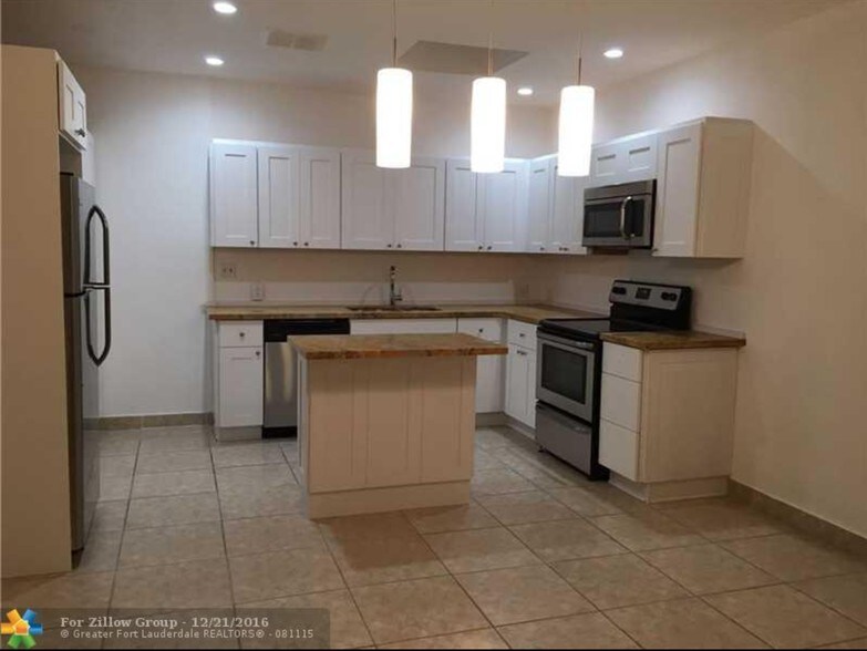 More Photos Of 749 NE 16th Ave, Fort Lauderdale Apartments For Sale