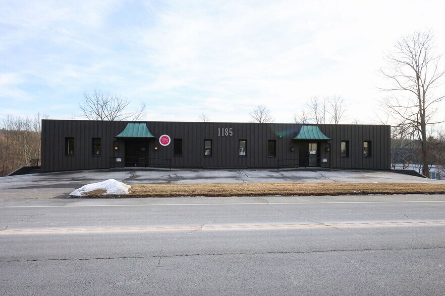 Primary Photo Of 1185 New Litchfield St, Torrington Medical For Sale