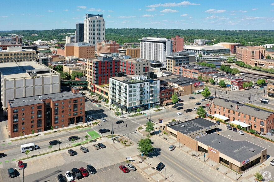 More Photos Of 33 4th St SW, Rochester Apartments For Sale