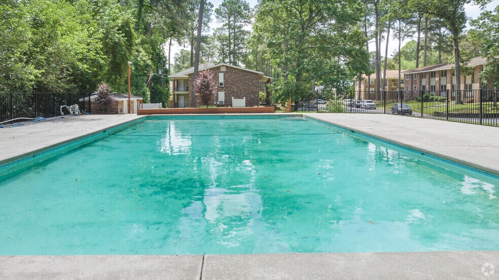 More Photos Of 2109 Elvira St, Fayetteville Apartments For Sale