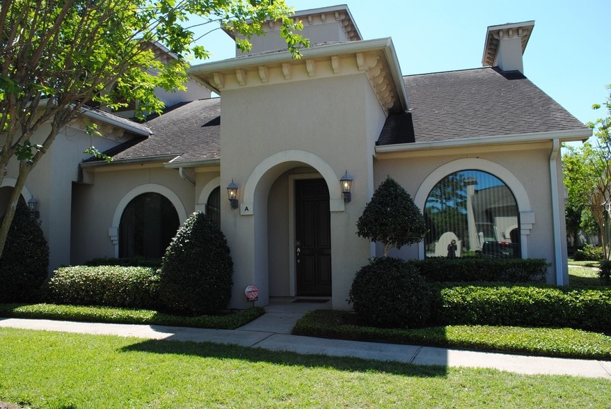 More Photos Of 12824 Willow Centre Dr, Houston Medical For Sale