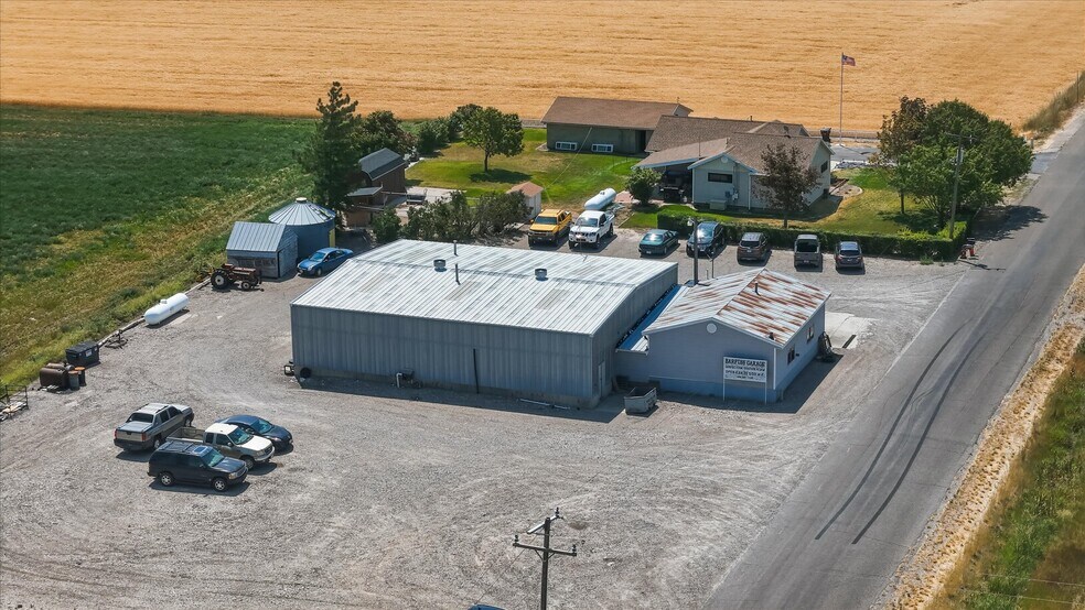 More Photos Of 9975 6400 w, Tremonton Office For Sale