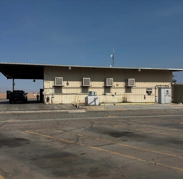 More Photos Of 5006 E Calle San Raphael, Palm Springs Service For Lease