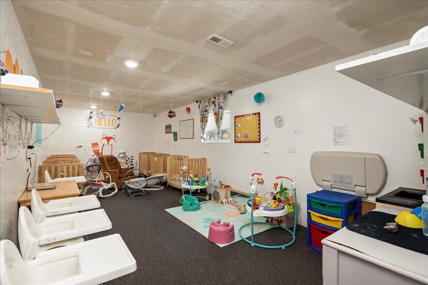 More Photos Of 522 N 9th Ave, Caldwell Daycare Center For Sale