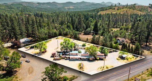 More Photos Of 33103-33105 Redwood Highway, O Brien Restaurant For Sale