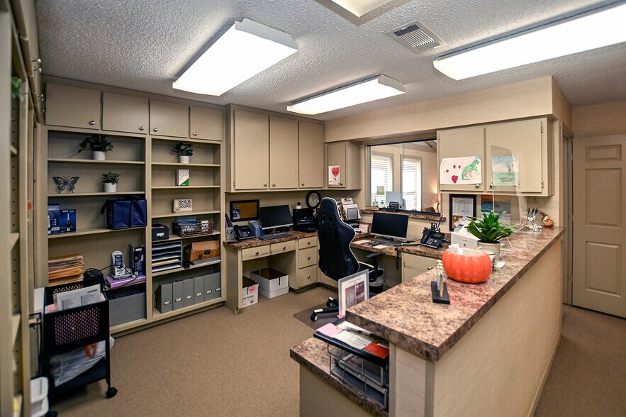 More Photos Of 2700 Brown Trl, Bedford Office For Sale