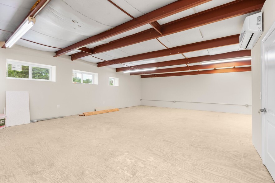 More Photos Of 4900-4910 Quality Dr, Fredericksburg Warehouse For Lease