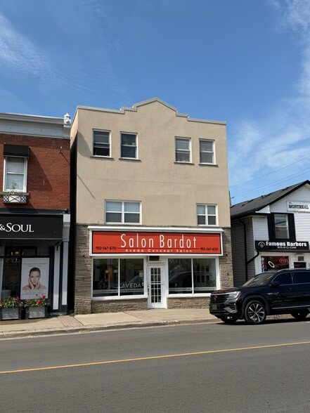 Primary Photo Of 212 Queen St S, Mississauga Storefront Retail Residential For Lease