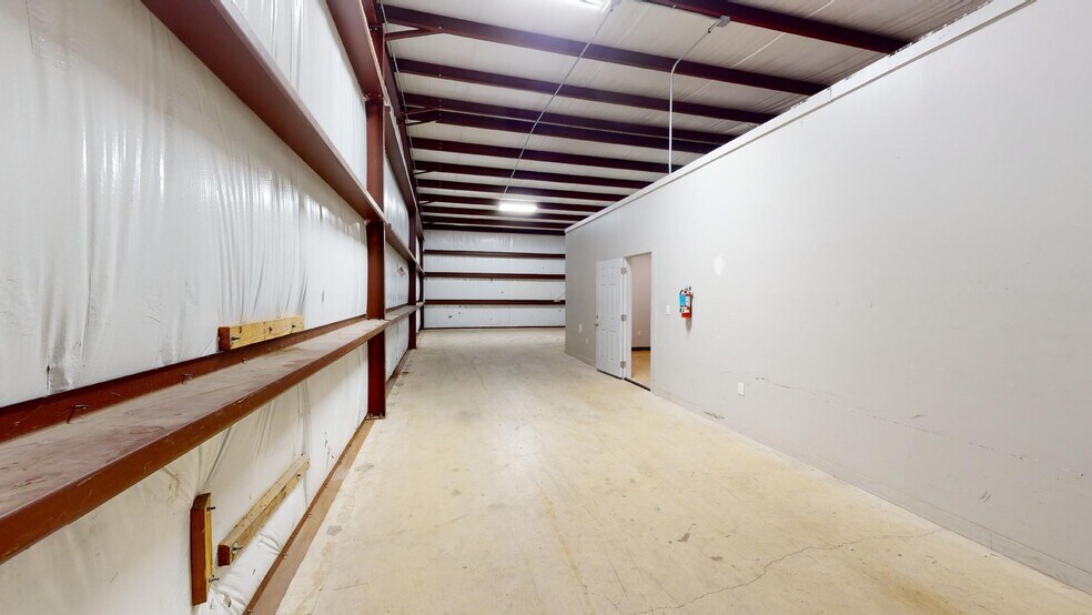 More Photos Of 100 Precision, Buda Warehouse For Lease