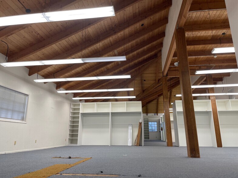 More Photos Of 26401 Calle Rolando, San Juan Capistrano Light Distribution For Lease