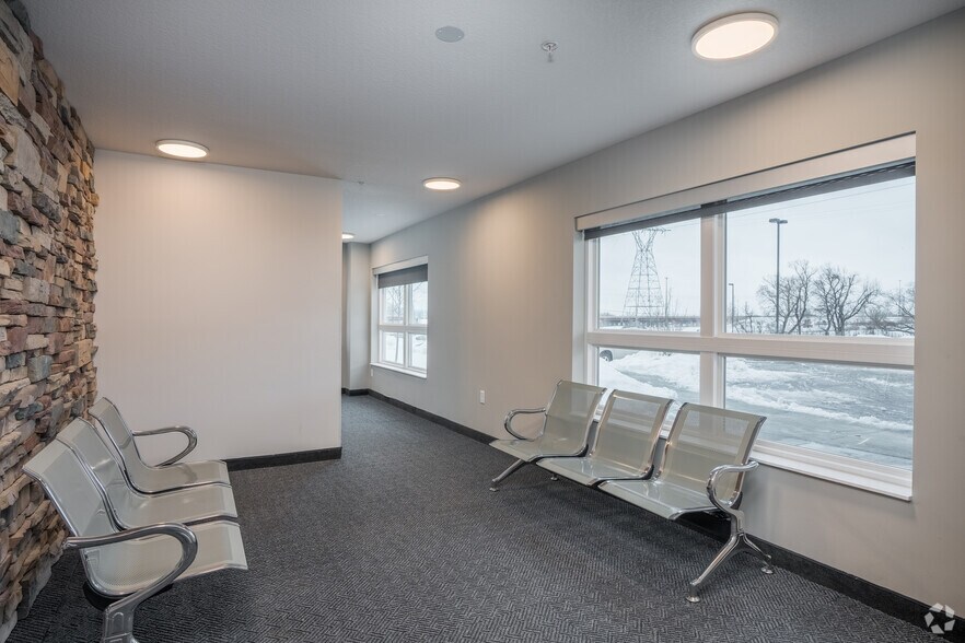 More Photos Of 2300 Hastings Ave, Newport Apartments For Lease