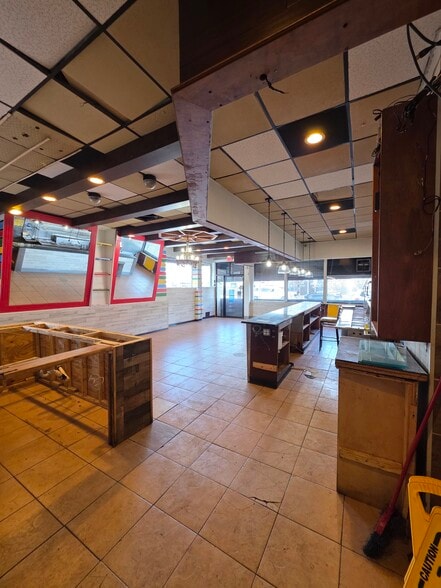 More Photos Of 849 Castle Hill Ave, Bronx Storefront Retail Residential For Lease