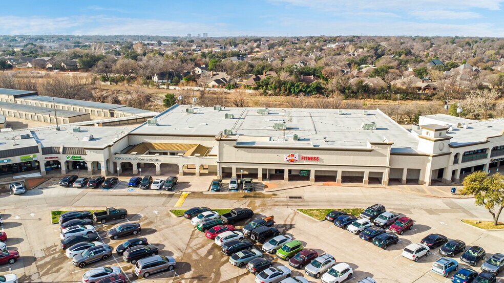 More Photos Of 11613-11617 N Central Expy, Dallas Unknown For Lease