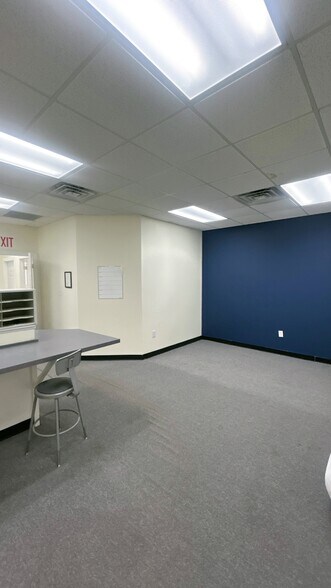 More Photos Of 100 Governors Trace, Fayetteville Office For Lease