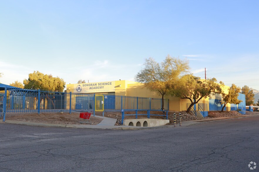 More Photos Of 6880 E Broadway Blvd, Tucson Schools For Sale