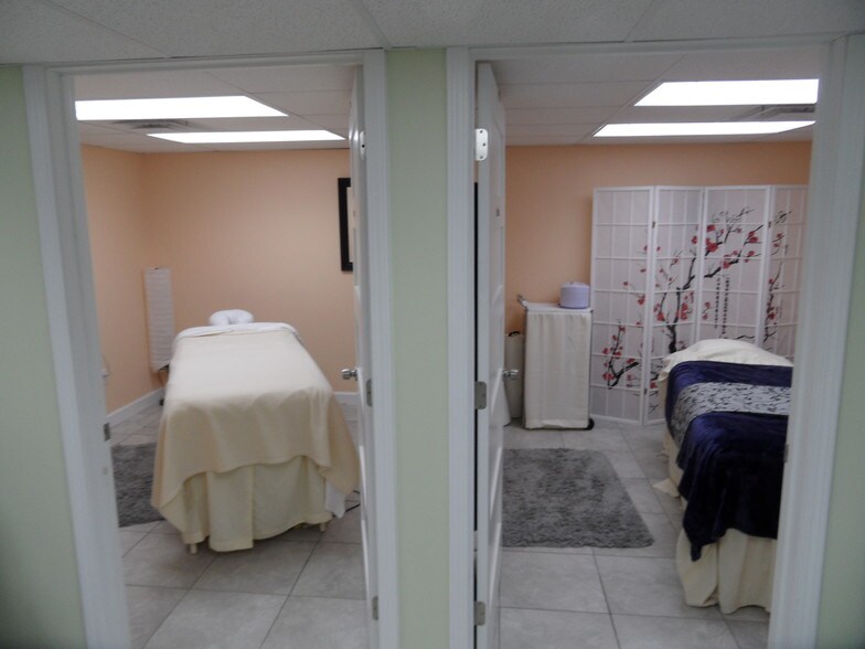 More Photos Of 533 Main St, Belleville Freestanding For Lease